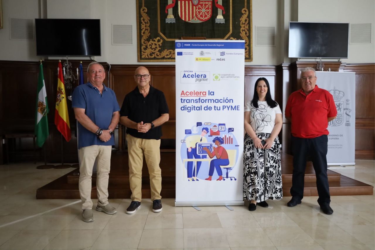 Cooperativas Agro-alimentarias de Jaén presenta en la Subdelegación del Gobierno su Oficina Acelera Pyme